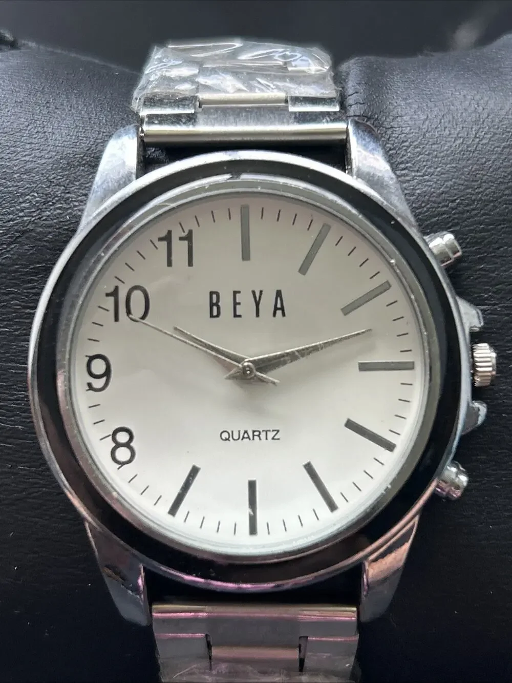 Beya Silver Tone Black Bezel Men’s Quartz Watch